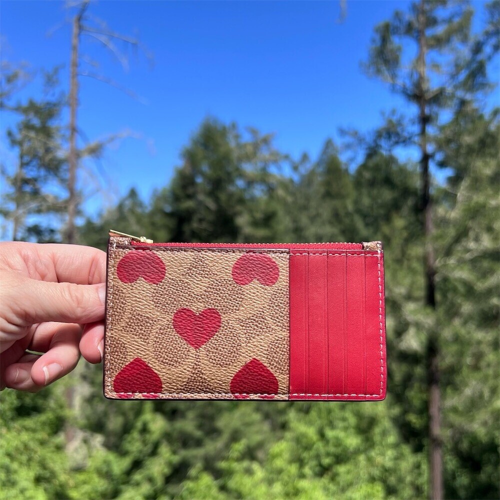 COACH Zip Card Case Tan Signature Zip Coin Wallet with Heart Print Gold Hardware